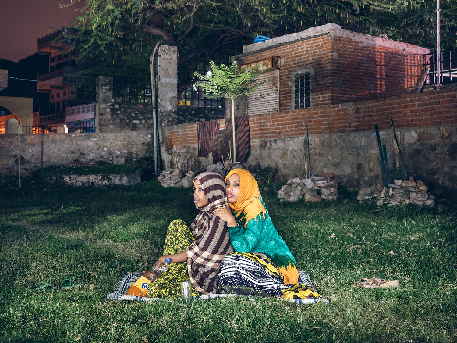 <Haleema & Mouna from Djibouti. Jaipur, 2017